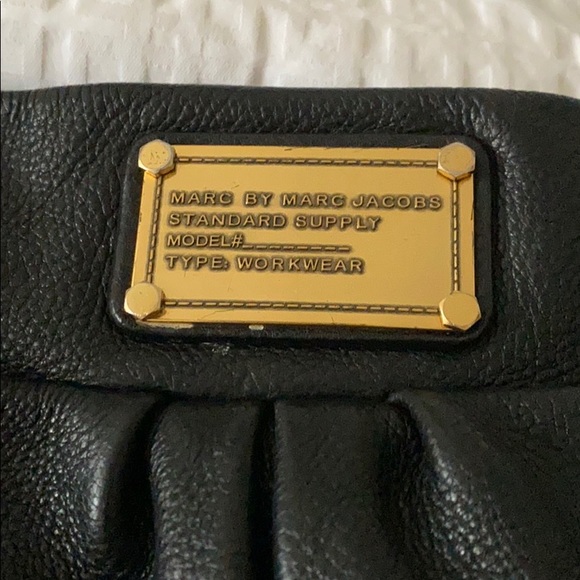 MARC BY MARC JACOBS SHOULDER BAG - Picture 3 of 9